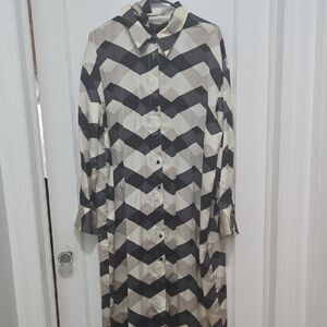 Eloquii Monochrome Chevron Long Sleeve Dress